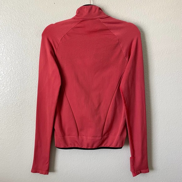 Athleta Jacket Womens Medium Red Flurry Force Puffer Quilted Primasoft Stretchy - Picture 10 of 12